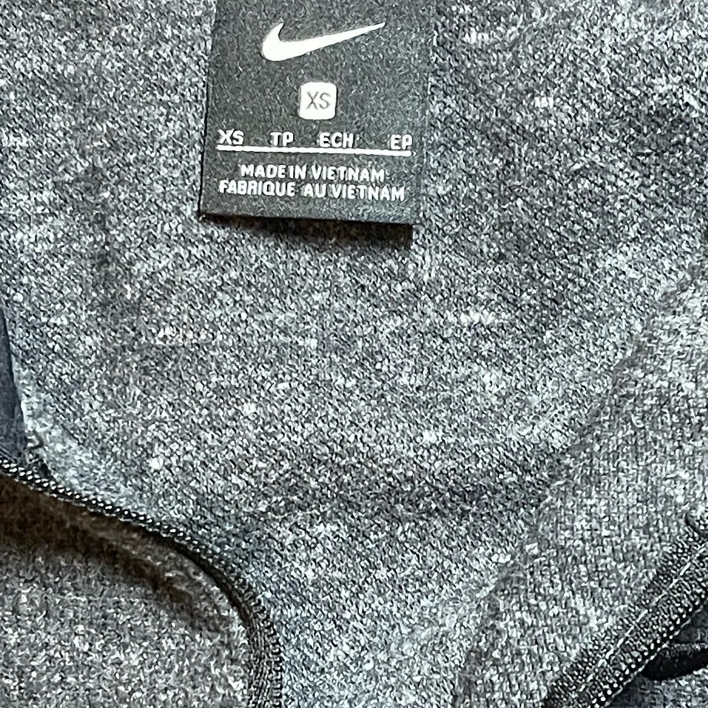 Nike Pullover - Picture 11 of 13